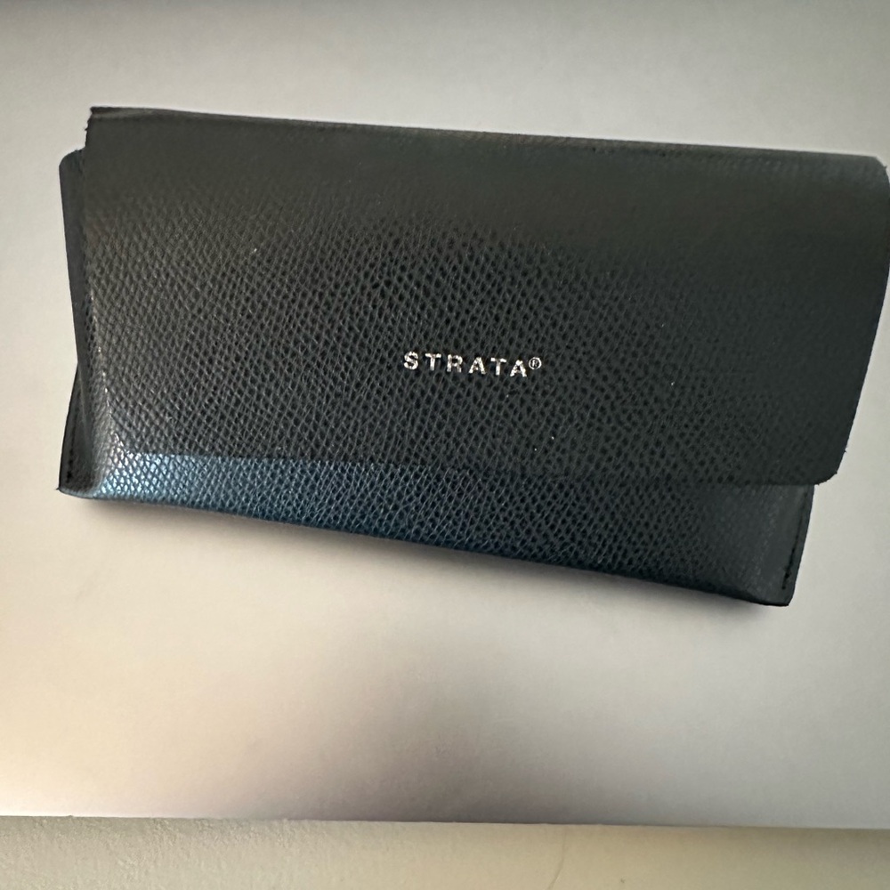 ✨ SOLD ✨ Strata Tempo Silver Sunglasses - Picture 4 of 6